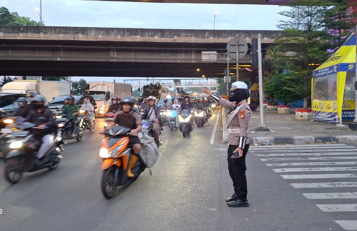 Semangat Kartini di Jalanan, AKP Yeni Jadi Inspirasi di Hari Kartini