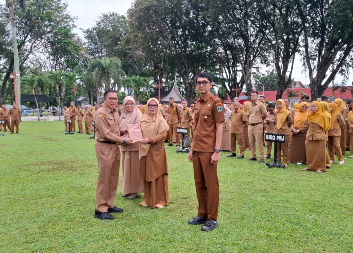 Pj Sekda Sumbar Apresiasi Tiga Biro Selesaikan Renstra dan Cascading Tepat Waktu