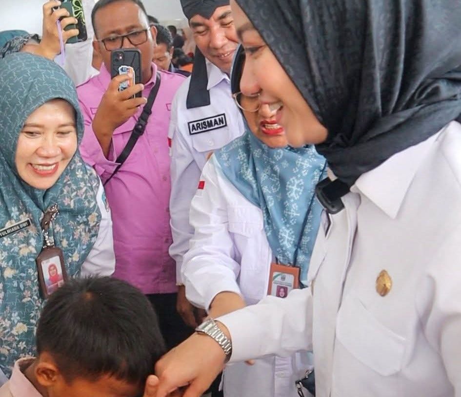 Pemkab Dharmasraya Pasang Starlink di 17 Sekolah Blankspot, Dukung Ujian Digital dan Akses Belajar.id