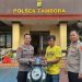 Kapolsek Tambora Serahkan Motor yang Hilang Kepada Pemiliknya Secara Gratis