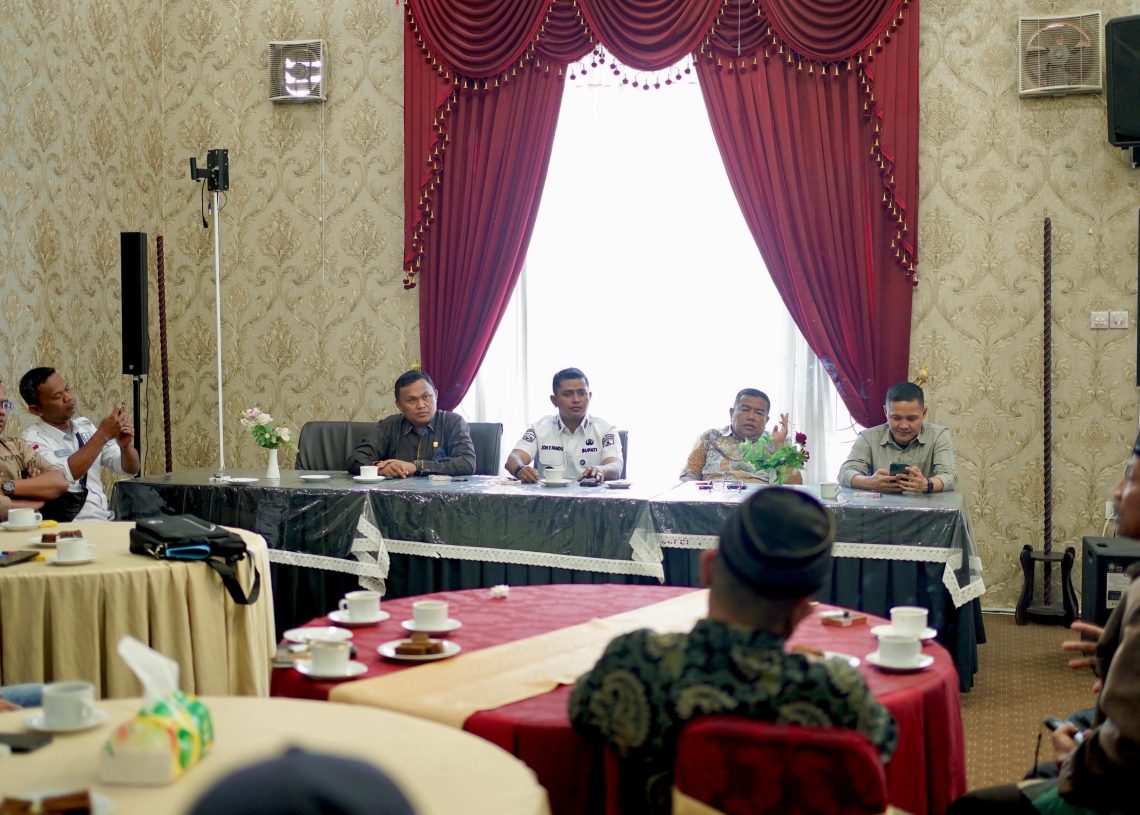 Bupati Jon Pandu Terima Audiensi Tokoh Masyarakat Lembah Gumanti