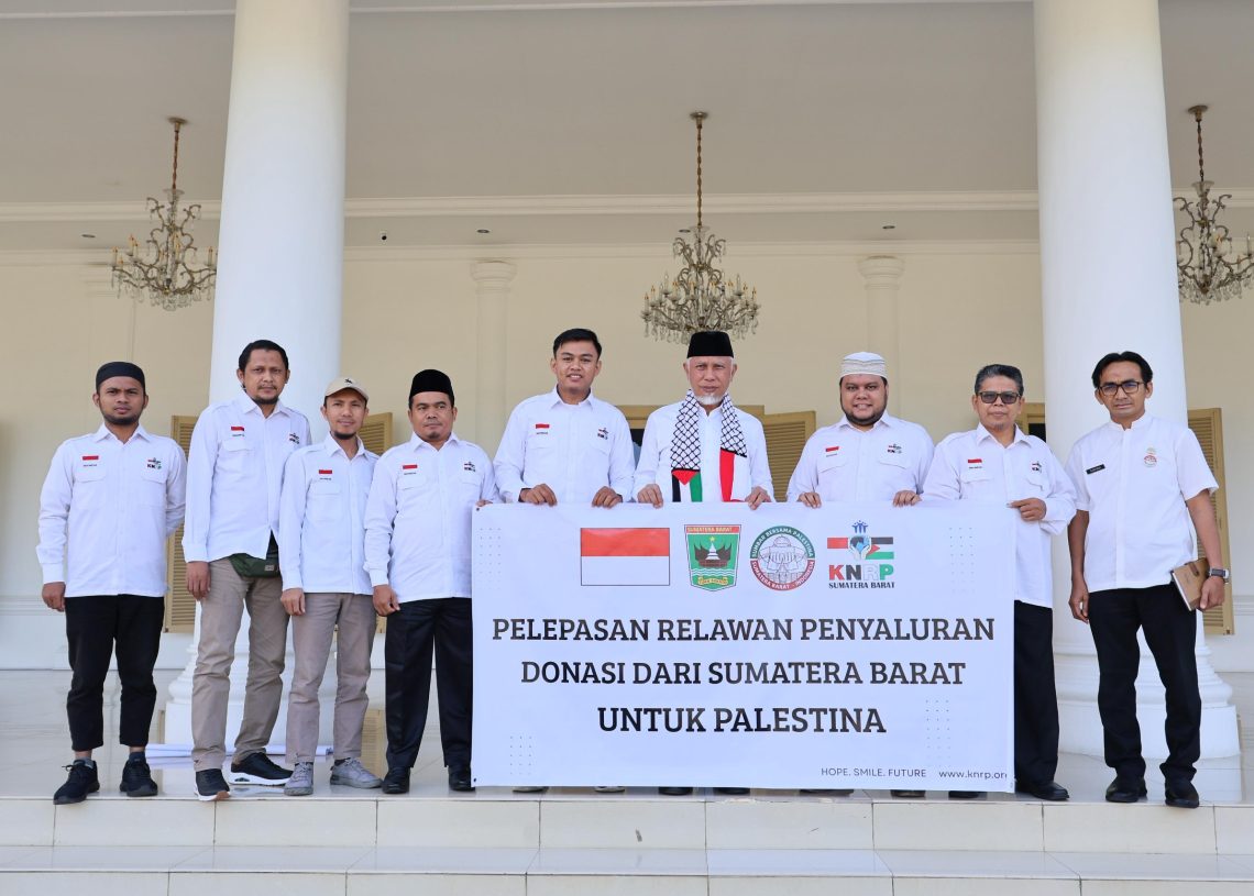 Gubernur Sumbar Lepas Relawan KNRP Bawa Donasi Rp1,37 Miliar untuk Palestina