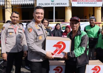 Polres Metro Jakarta Barat dan Bhayangkari Gelar Bakti Sosial Sambut Hari Bhayangkara ke-79