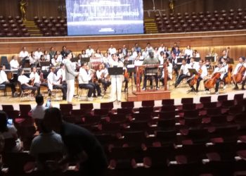 Peringatan 100 Tahun Hari Lahir Pahlawan Revolusi D.I. Pandjaitan, Kasdim 0501/JP Hadiri Konser “Tribute to the Fallen Heroes”