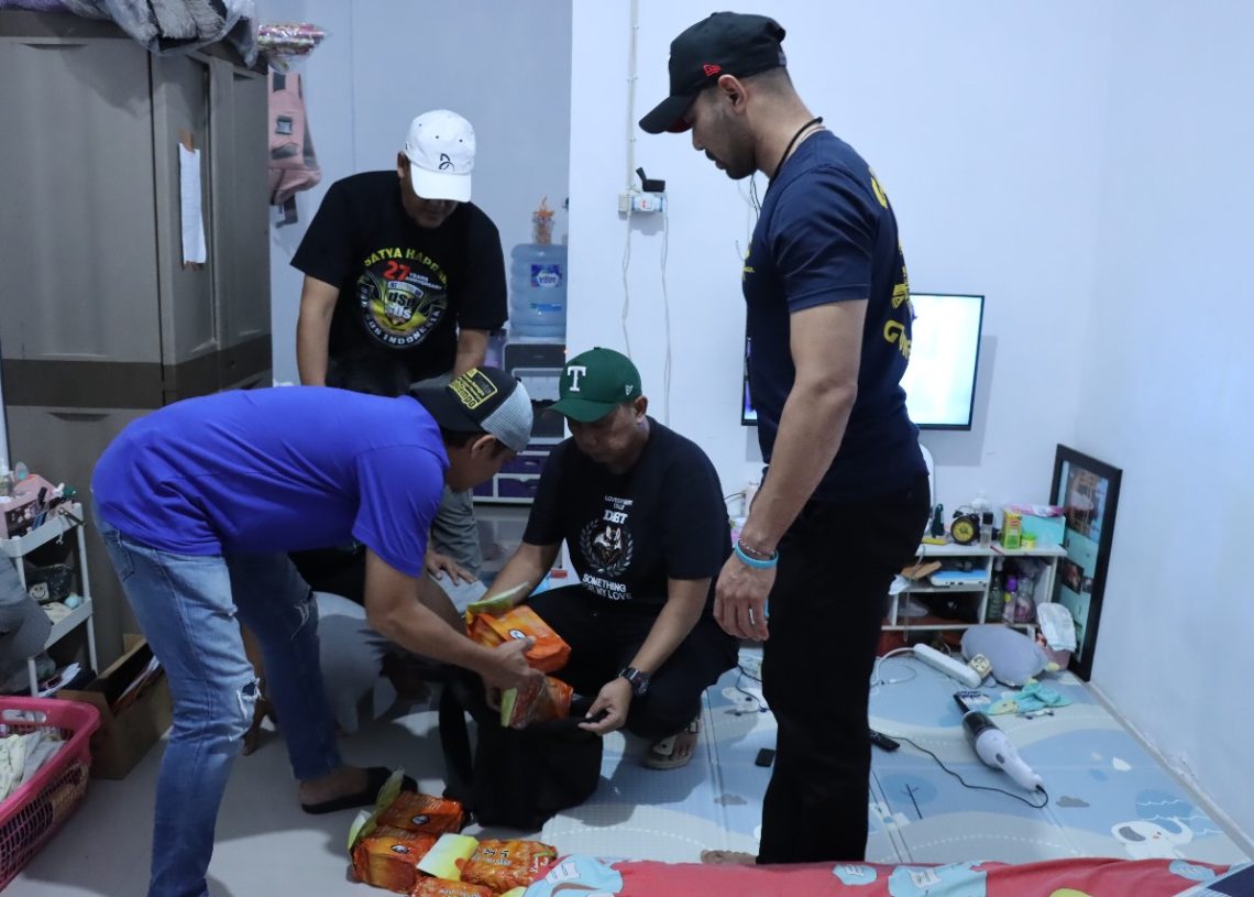 Pengembangan Kasus Narkoba Happy Water, Polisi Amankan Kurir dan 6 Paket Sabu Seberat 6,2 Kg