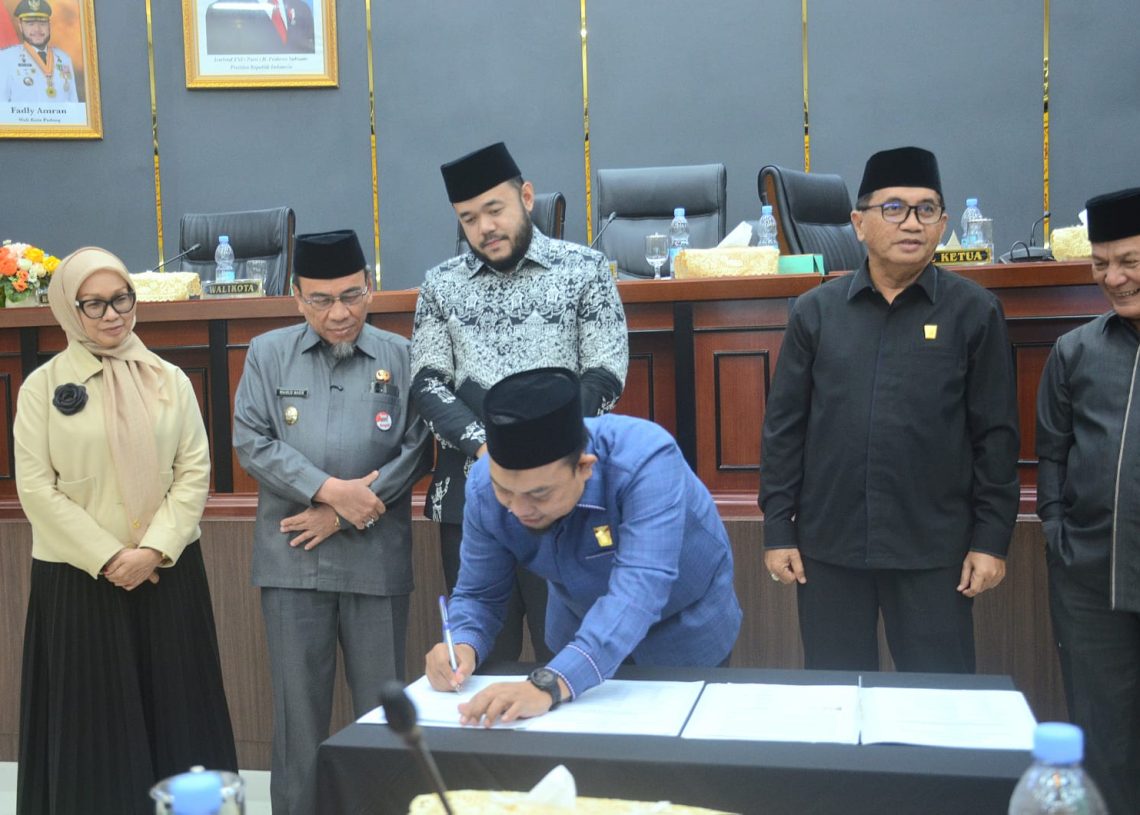 DPRD Kota Padang Sahkan Perubahan KUA-PPAS 2025, Komitmen Anggaran Pro Rakyat Ditegaskan