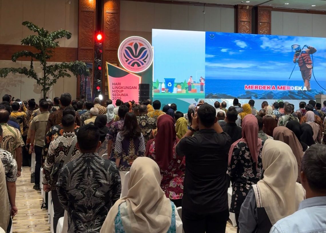 Peringatan Hari Lingkungan Hidup Sedunia 2025, Bupati Jon F Pandu Hadiri Rakornas Pengelolaan Sampah di KLHK