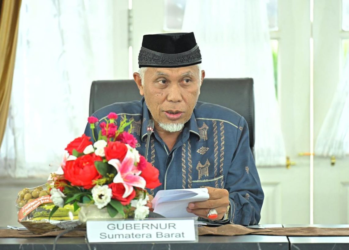 Gubernur Mahyeldi Dianugerahi Gelar Doktor HC oleh Universitas AUI Malaysia