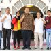 Wako Yota Balad Lepas Atlit Kota Pariaman untuk Berlaga di Kejurnas Teqbal 2025 Jakarta