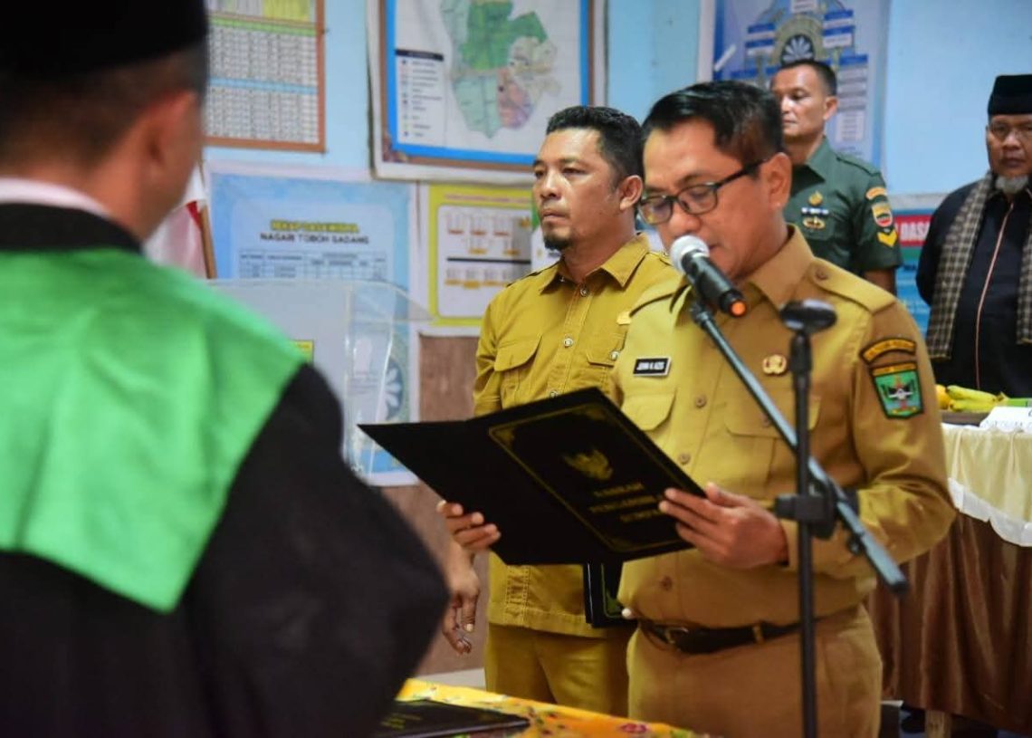 Wali Nagari Toboh Gadang Antar Waktu Dilantik, Bupati JKA Ajak Sinergi Bangun Nagari