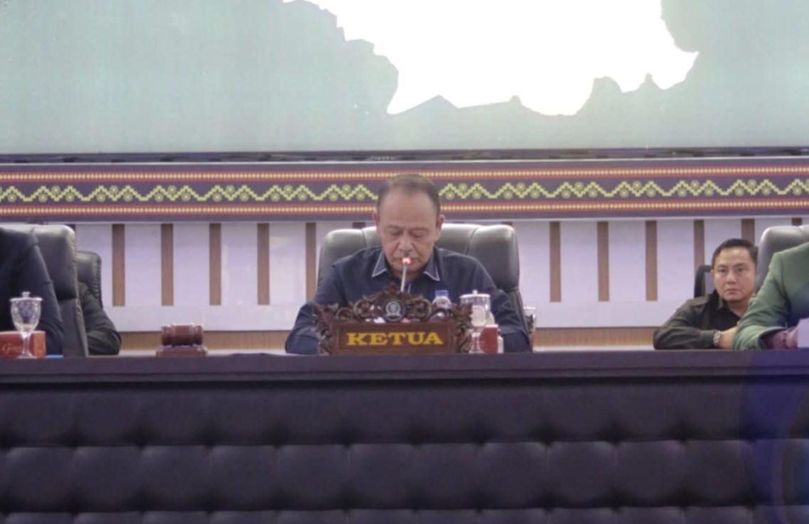 Bupati Oku Selatan Hadiri Rapat Paripurna dengan Jadwal Tanggapan Terhadap Pandangan Umum Fraksi DPRD