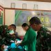 Sunatan di Tengah Libur, ketika Koramil Mayor Czi Sarinto Merawat Luka Kecil