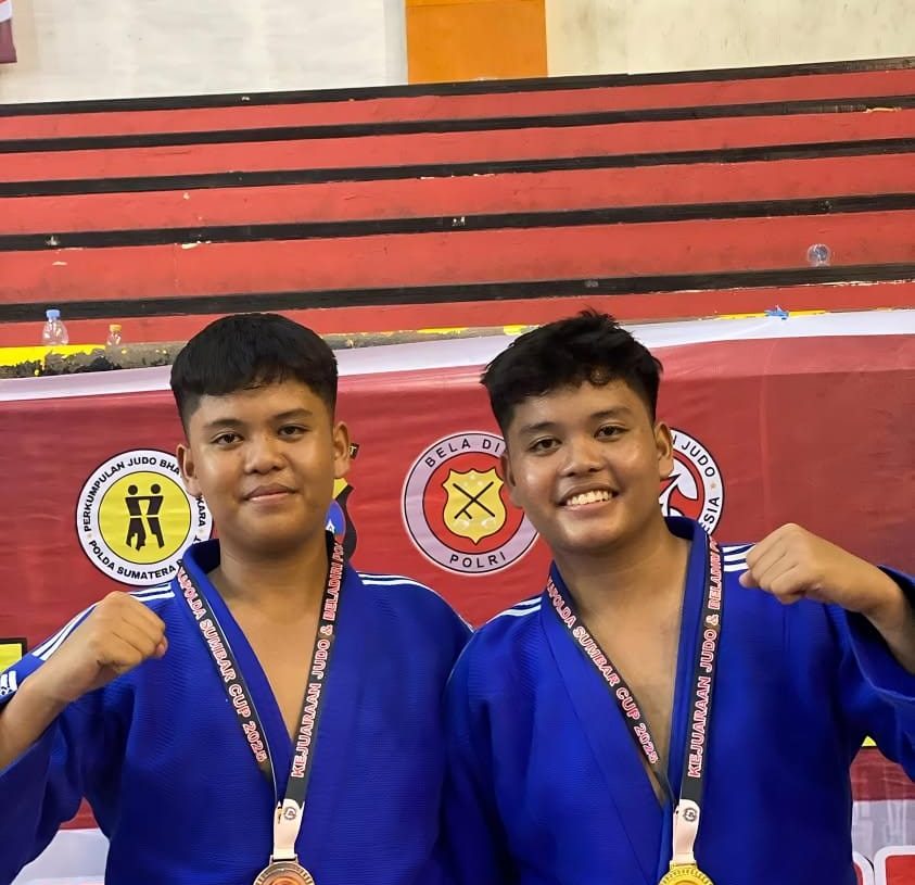 Medali dari Arena, Doa Kembar dalam Raga, Juara dalam Luka, ketika Medali Bersuara, Negeri Harus Mendengar