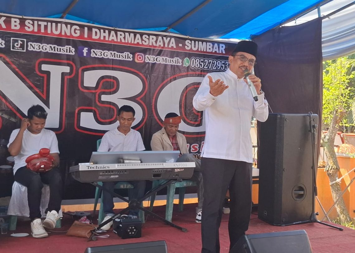 Senandung di Tengah Sambal dan Senyum, Wakil Rakyat yang Tak Sekadar Duduk