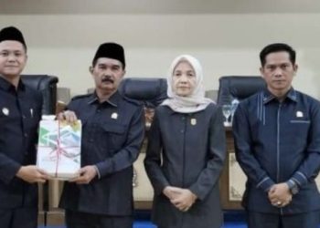 Wabup Sampaikan Nota Pengantar 4 Ranperda pada Paripurna DPRD Tingkat I Tahap I