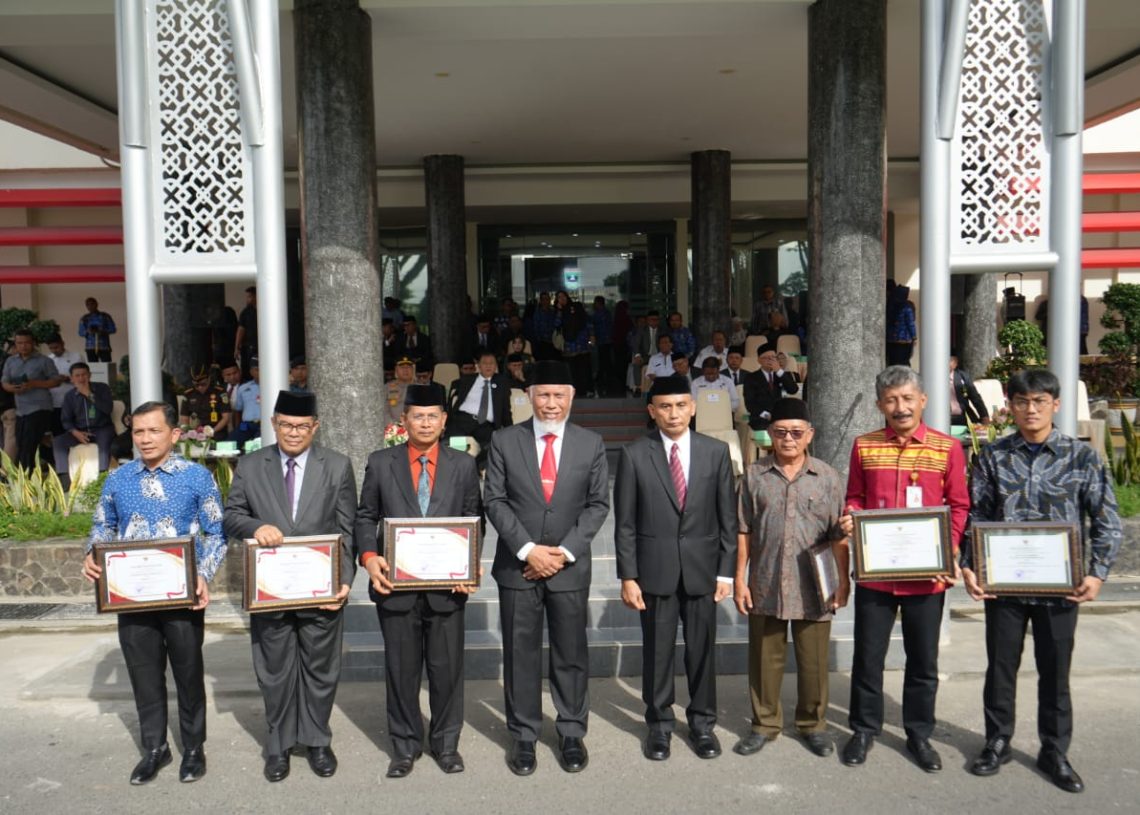 Pemkab Solok Raih Penghargaan di Hari Peringatan Koperasi Nasional 2025
