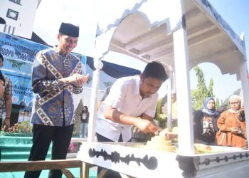 Bersama Wagub Vasco, Wako Riyanda Putra Hadiri Festival Muharram Komunitas Sapu Jagad