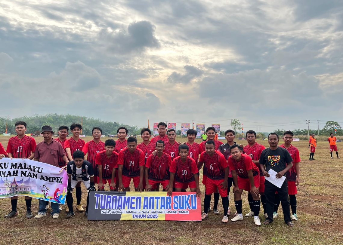 Ketua DPRD Jemi Hendra Saksikan Laga Perebutkan Piala Bergilir Pemuda Cup I Nagari Sungai Rumbai