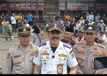 Terminal Kalideres Gelar Lomba Tarik Bus 7 Ton Meriahkan HUT RI ke-80