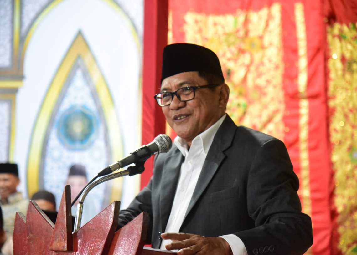 Bupati JKA Hadiri Wisuda dan Pengukuhan Tuangku di Ponpes Nurul Yaqin Ambuang Kapua