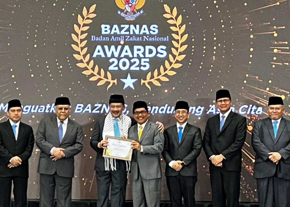 Bupati JKA Terima Baznas Award 2025 Kategori Kepala Daerah Pendukung Gerakan Zakat Indonesia