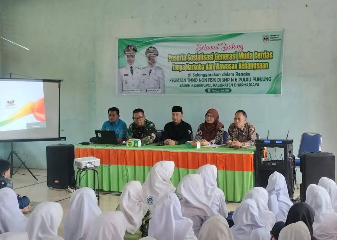 TMMD Gandeng BNNK Sawahlunto Sosialisasikan Bahaya Narkoba di SMP 6 Pulau Punjung