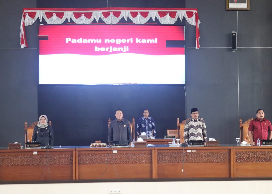 Bupati Dharmasraya Sampaikan Nota Penjelasan Terkait Ranperda Perubahan APBD TA 2025