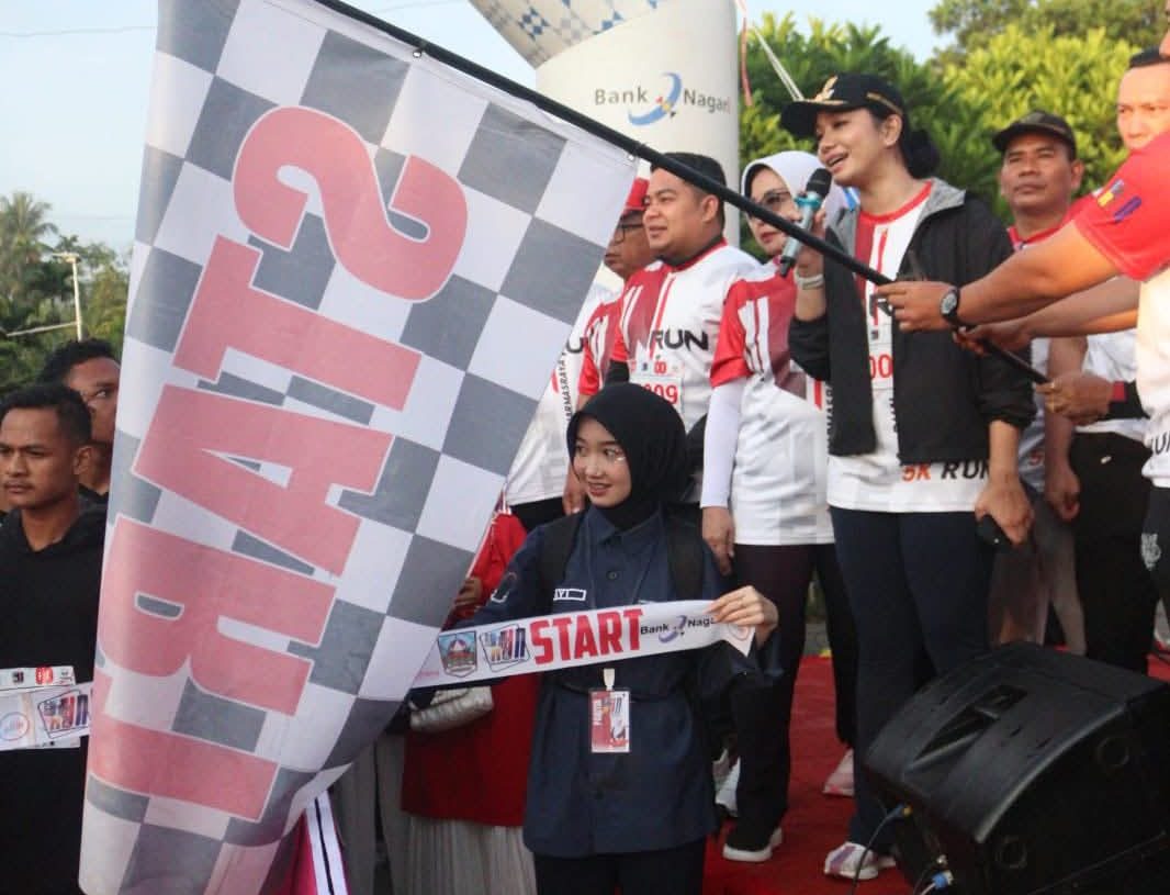 Peringati HUT RI Ke-80, DPRD Kabupaten Dharmasraya Meriahkan Fun Run 2025