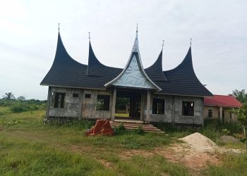 Pembangunan Kantor Wali di Dharmasraya Mangkrak Sejak 2016, hanya Dapat Rp 150 Juta untuk “Gonjong”