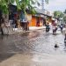 Banjir Tak Surut di Pakuwon: Saluran Air Tertutup Kios Liar, Pemkot Jakarta Barat Dinilai Tutup Mata