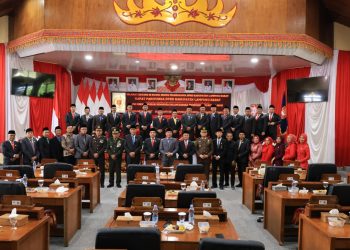 Hadiri Sidang Paripurna, Parosil Tegaskan Komitmen Bangun Daerah Berbasis Kesejahteraan Rakyat