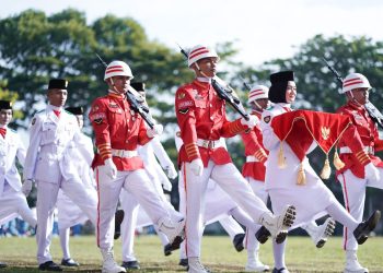 Peringatan Kemerdekaan RI ke-80 Berlangsung Khidmat, Bendera Merah Putih Berkibar di Langit Kota Solok