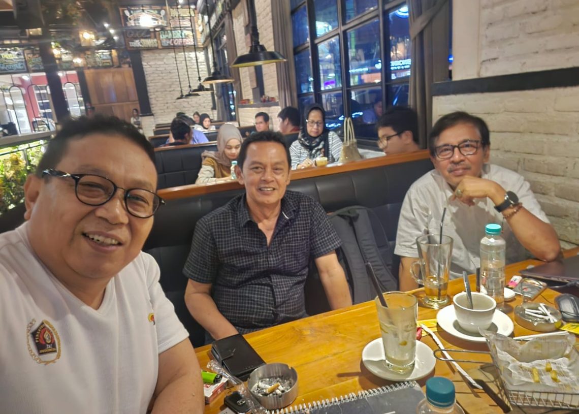 Kopi Persahabatan, dari Tiga Nama yang Menyatu dalam Pertemuan Tak Terduga di Padang