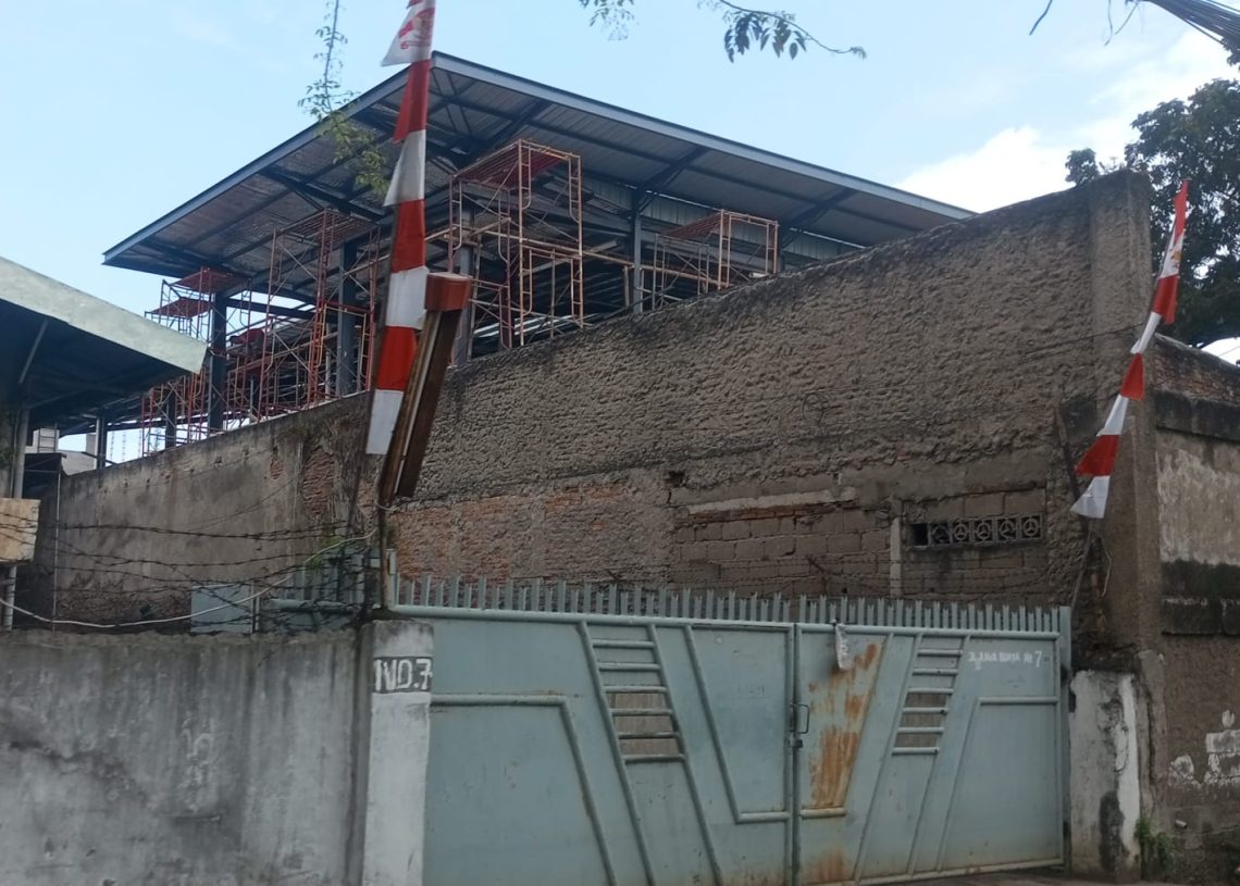 Bangunan Pabrik di Rawa Buaya Diduga Tak Miliki Izin, Warga Minta Pemkot Tegas