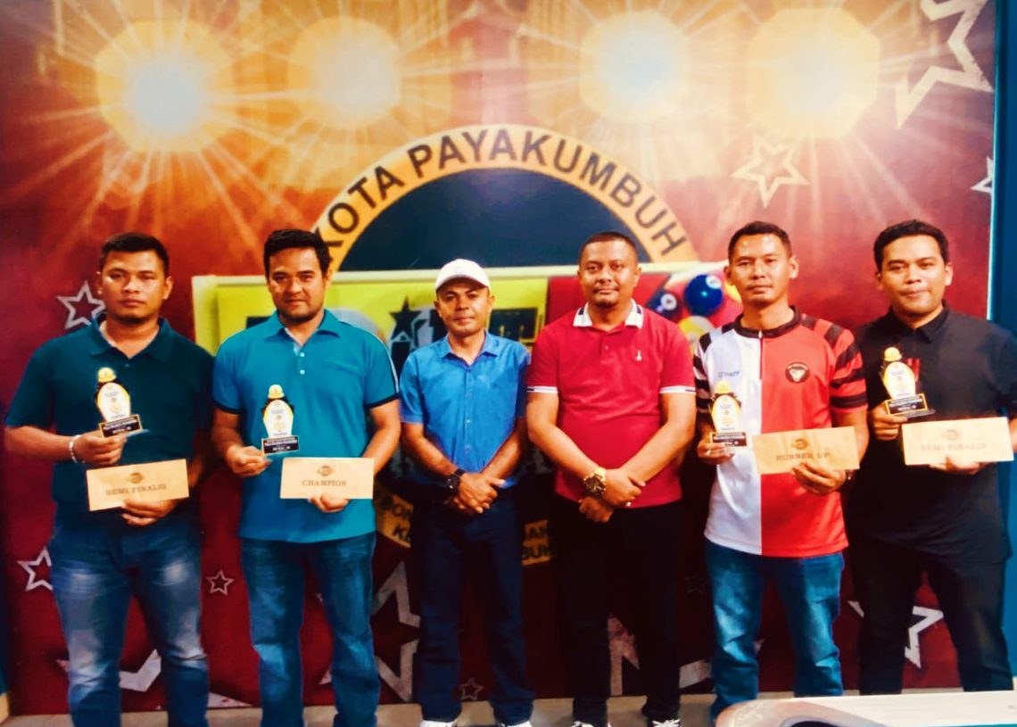 Boy Sandi Tutup Turnamen Billiard Antar Instansi di Rumah Billiard Point K