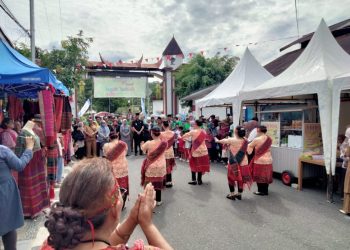 Paguyuban Batak “Dos Ni Roha” Kota Sawahlunto Ikuti Meriahkan Festival Tansi