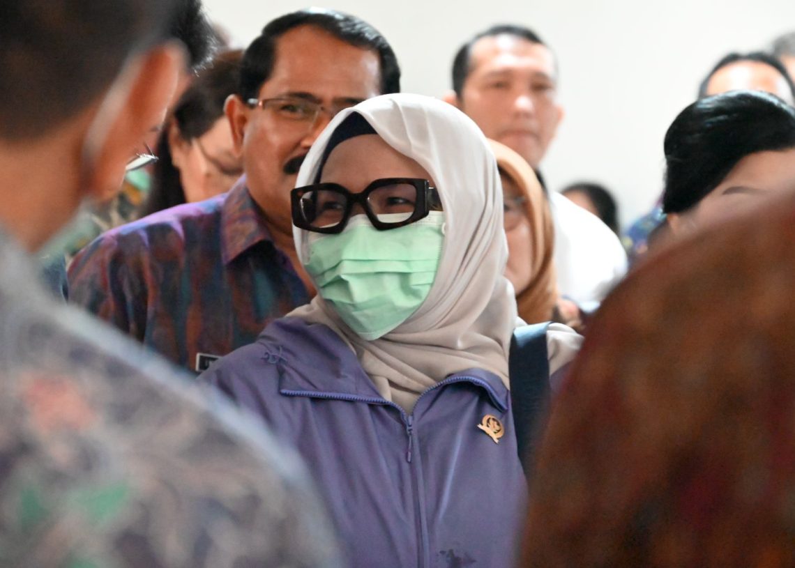 Pangan Macet, Buruh Terjepit, Kabinet Membengkak