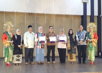 Departemen Sendratasik FBS UNP Selenggarakan Workshop Tatarias dan Busana