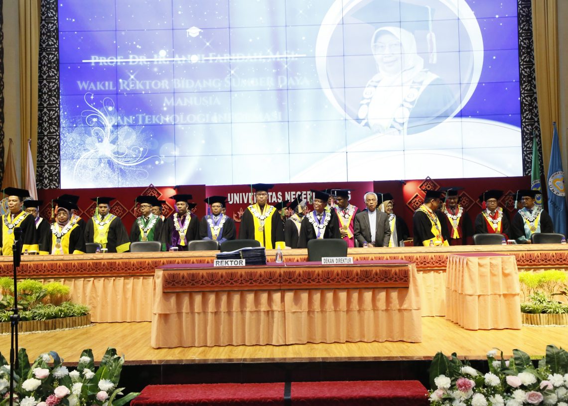 Wisuda ke-140 UNP: Ditjen Dikti Bekali Lulusan dengan Empat Kunci Sukses