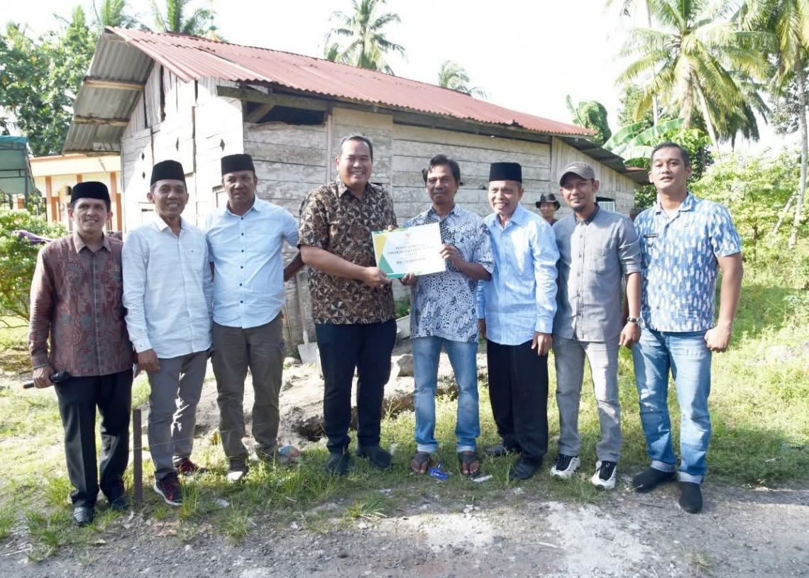 Yota Balad Lakukan Peletakan Batu Pertama Bedah Rumah Tidak Layak Huni