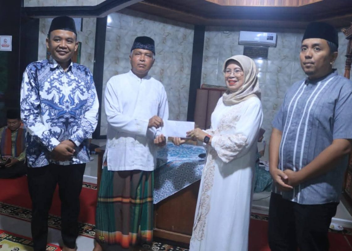 Wabup Leli Arni Hadiri Subuh Berjamaah dan Didikan Subuh di Masjid Nurul Huda Nagari Silago