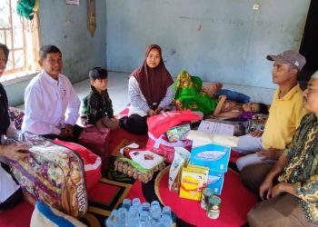 𝐃𝐚𝐫𝐢 𝐏𝐞𝐬𝐚𝐧 𝐌𝐞𝐬𝐬𝐞𝐧𝐠𝐞𝐫 𝐄𝐥𝐬𝐢, 𝐁𝐮𝐩𝐚𝐭𝐢 𝐀𝐧𝐧𝐢𝐬𝐚 𝐒𝐚𝐥𝐮𝐫𝐤𝐚𝐧 𝐁𝐚𝐧𝐭𝐮𝐚𝐧 𝐛𝐚𝐠𝐢 𝐈𝐛𝐮 𝐓𝐮𝐧𝐠𝐠𝐚𝐥 𝐏𝐞𝐧𝐝𝐞𝐫𝐢𝐭𝐚 𝐓𝐮𝐛𝐞𝐫𝐤𝐮𝐥𝐨𝐬𝐢𝐬