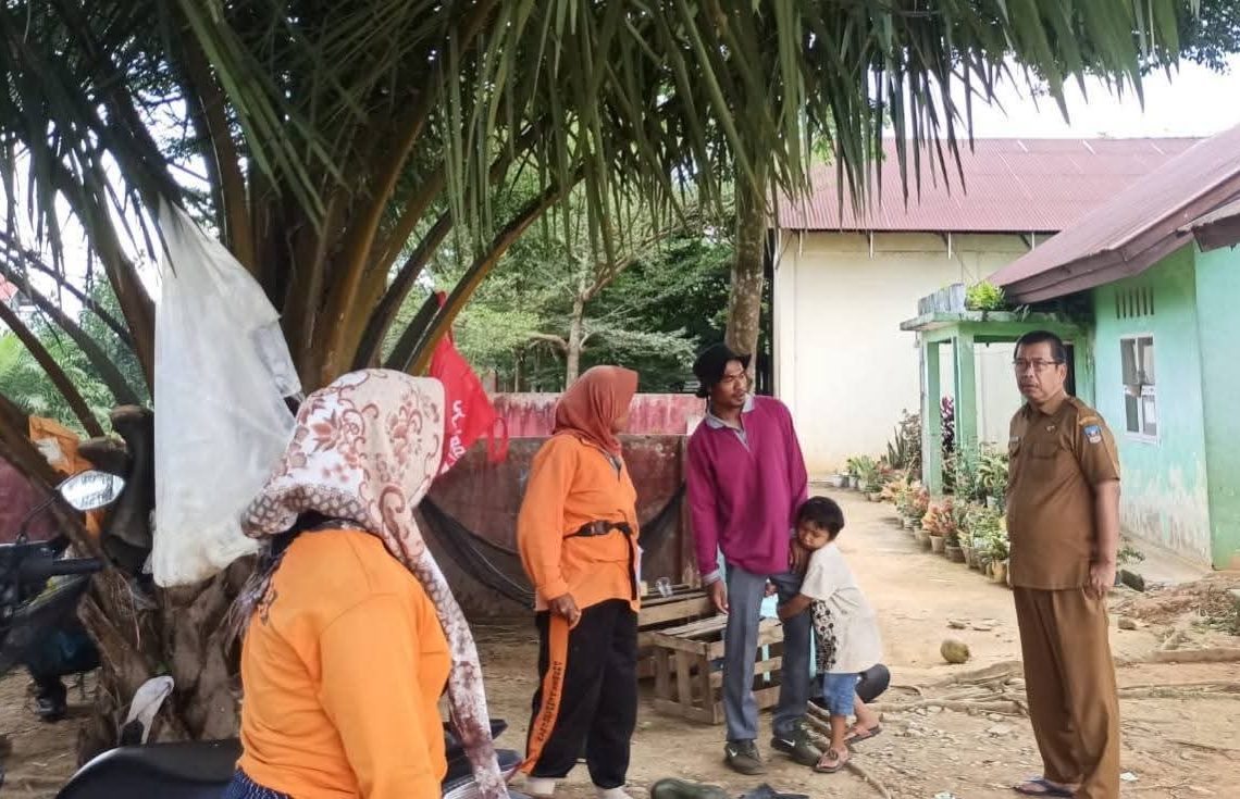 DLH Dharmasraya Uji Coba Produksi Biochar dari Sampah Organik