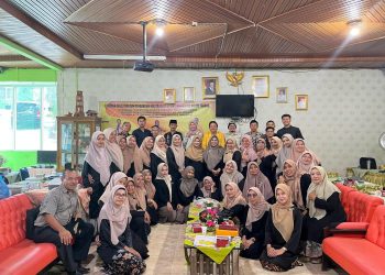 Siap Tingkatkan Produktivitas Akademik, Guru SMAN 1 Sungai Tarab Dibekali ChatGPT