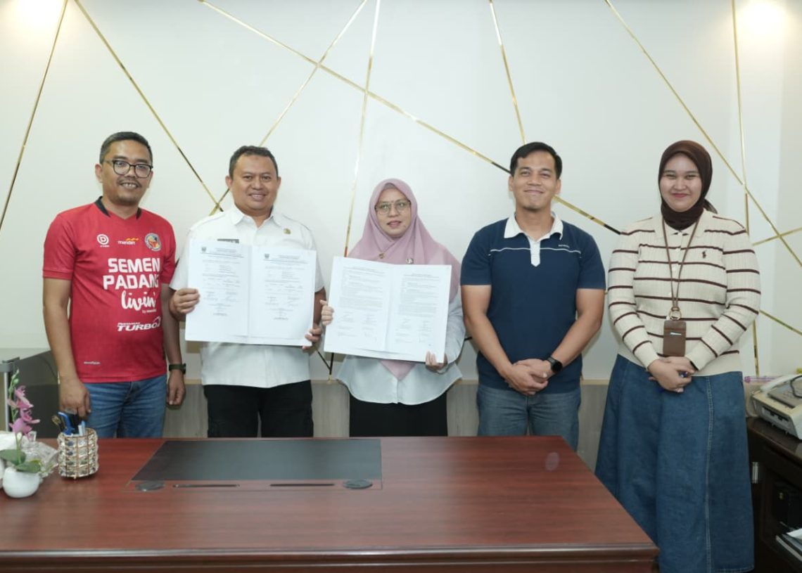 Serah Terima Jabatan Kepala Biro Adpim Setdaprov Sumbar Berjalan Lancar