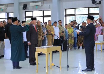 Pasaman Resmi Lantik Sekretaris Daerah, Bupati Tekankan Integritas dan Inovasi