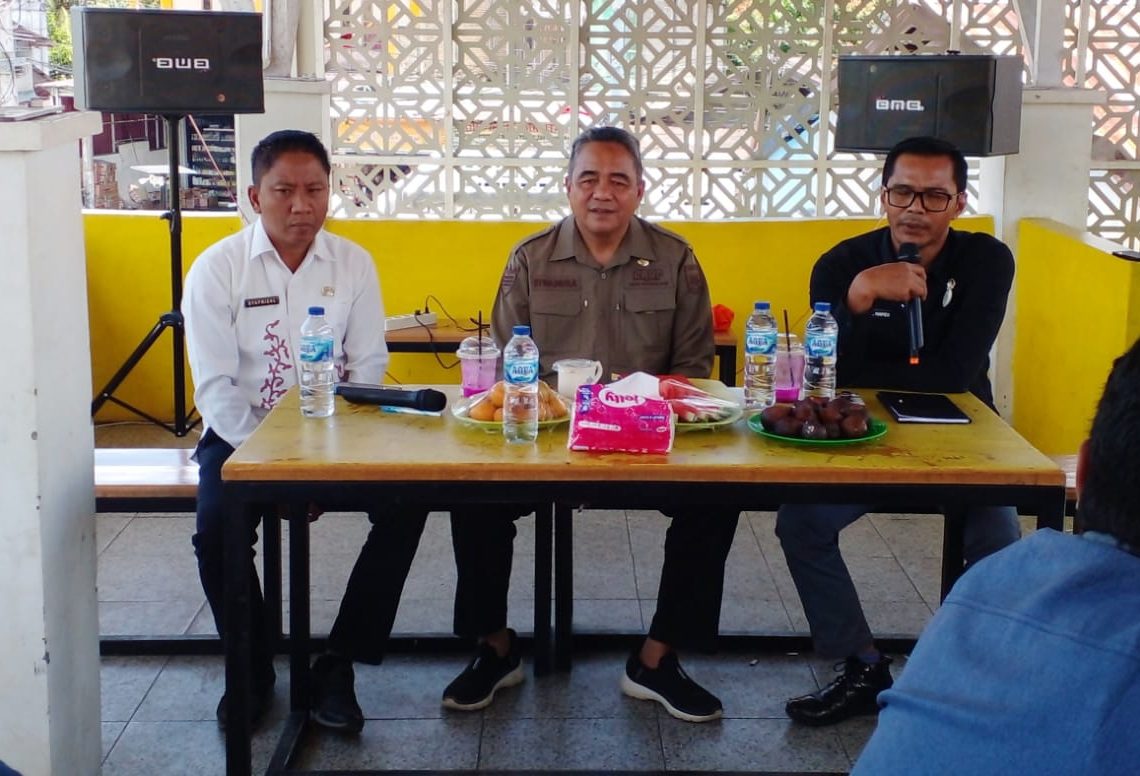Plt Kadis Kominfotik Solok Selatan Gelar Temu Ramah dengan Wartawan