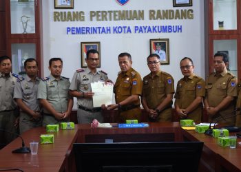 Pemerintah Payakumbuh Terima Sertifikasi Secara Simbolis Aset Tahun 2025 dari Badan Pertanahan Nasional