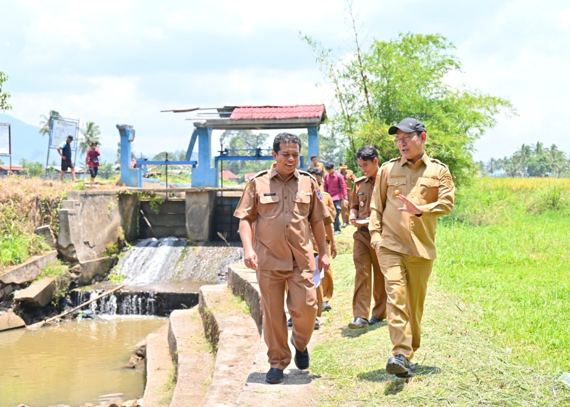 Genjot Ketepatan Waktu Serta Kualitas, Wali Kota Zulmaeta Tinjau Beberapa Titik Pembangunan Insfratruktur