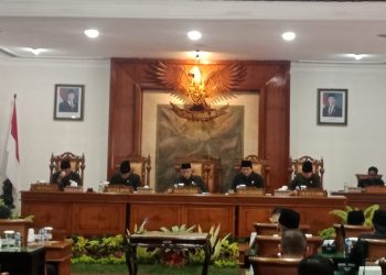 Rapat Paripurna DPRD Tulungagung Sahkan Agenda Strategis, Bupati Paparkan RAPBD 2026 Rp 3,039 T